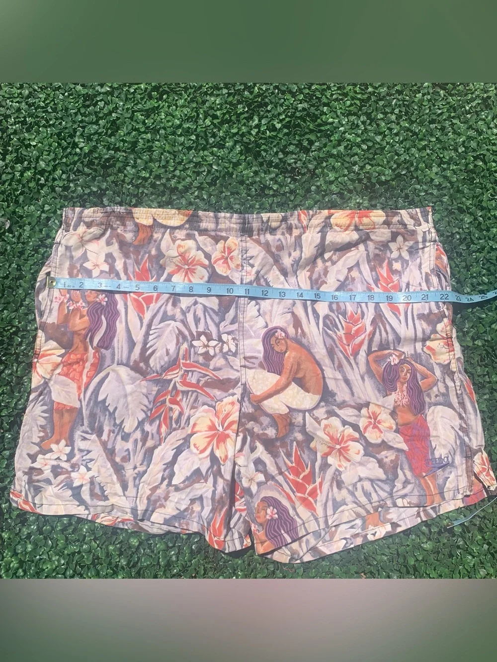 Vintage SPEEDO Hawaiian Polynesian woman tropical floral print swim trunks